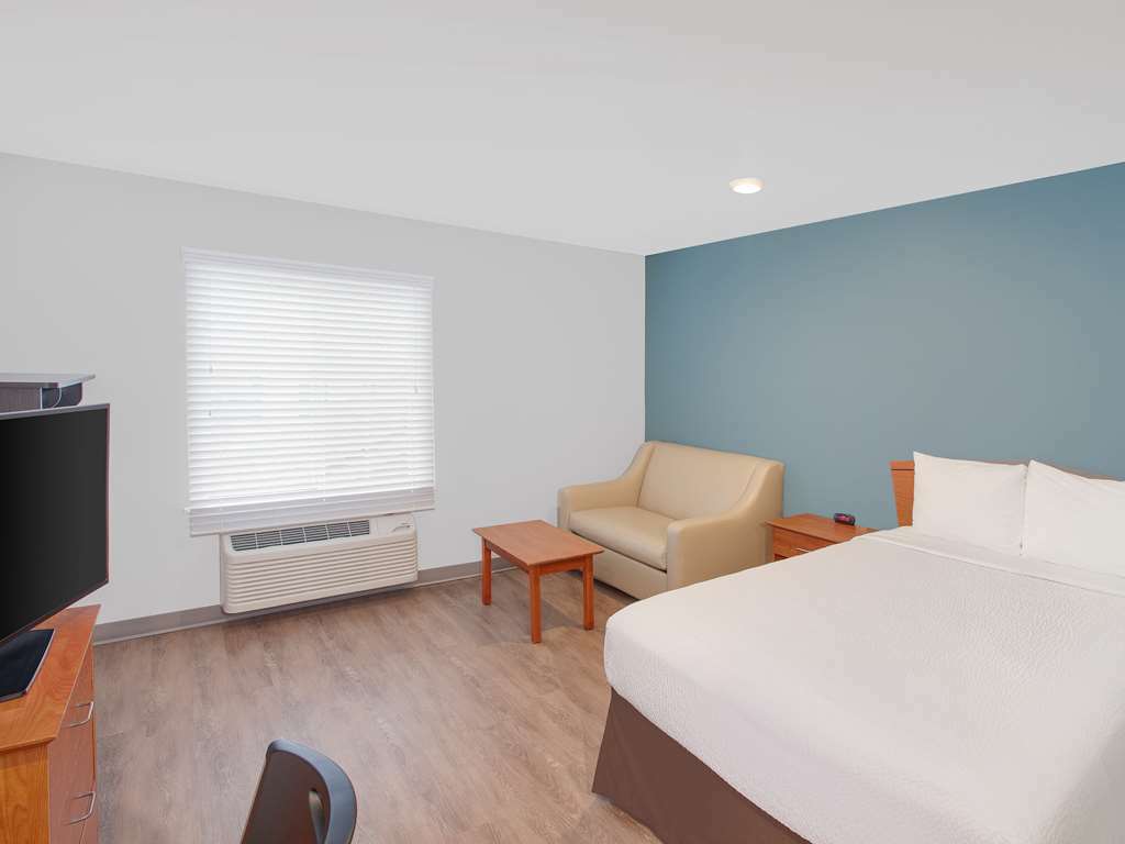 Woodspring Suites Pharr Room photo